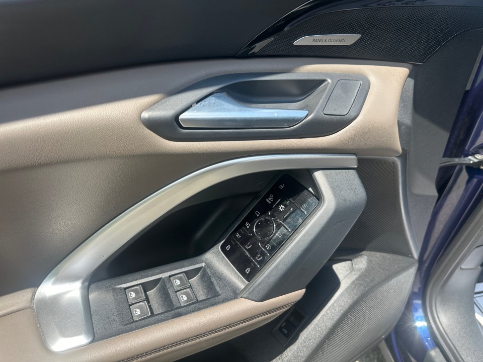 Certified 2025 Audi Q5 Prestige AWD/4WD image 32