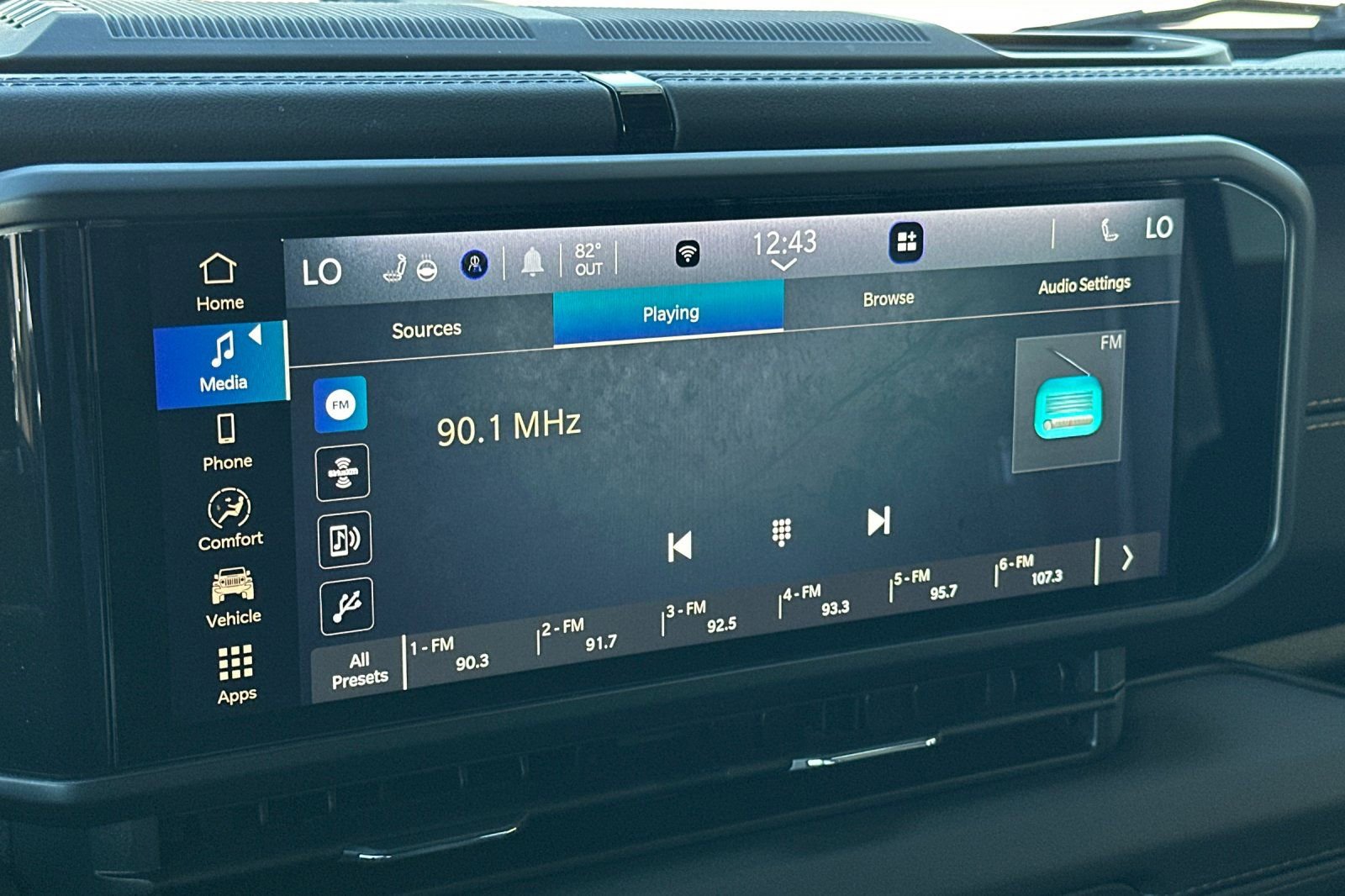 Used 2024 Jeep Wrangler Sahara 4xe image 20