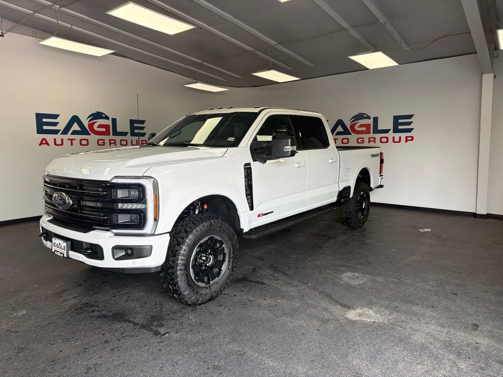 New 2026 Ford F350 Platinum w/ Tremor Off-Road Package