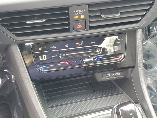 New 2026 Volkswagen Jetta SE FWD image 24
