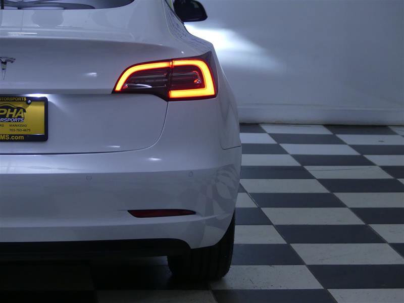 Used 2021 Tesla Model 3 Standard Range Plus image 27