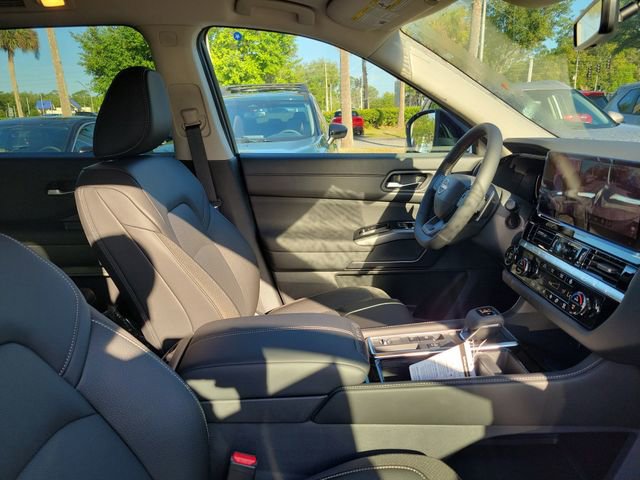New 2026 Nissan Pathfinder SL FWD image 33