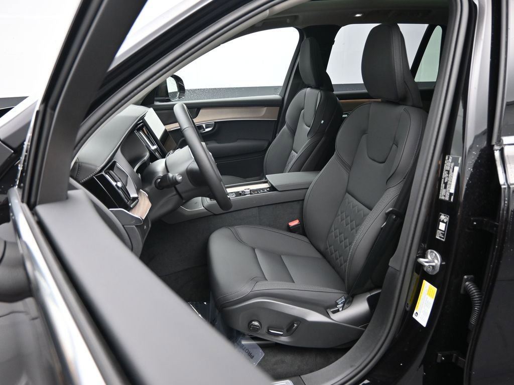 New 2026 Volvo XC90 B6 Plus w/ Protection Package Premier AWD/4WD image 21