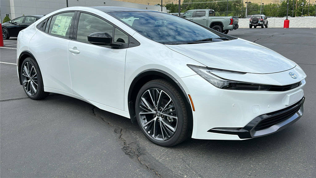 New 2025 Toyota Prius XLE