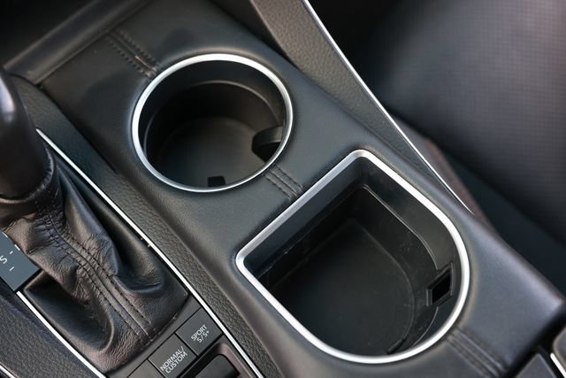 Used 2019 Toyota Avalon Touring FWD image 41