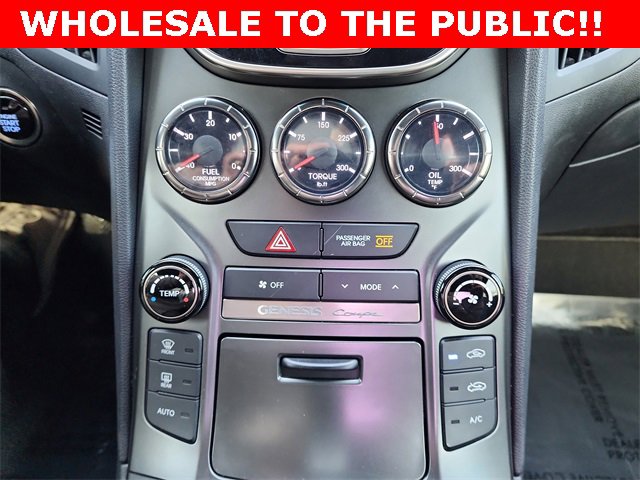 Used 2016 Hyundai Genesis Coupe 3.8 image 24