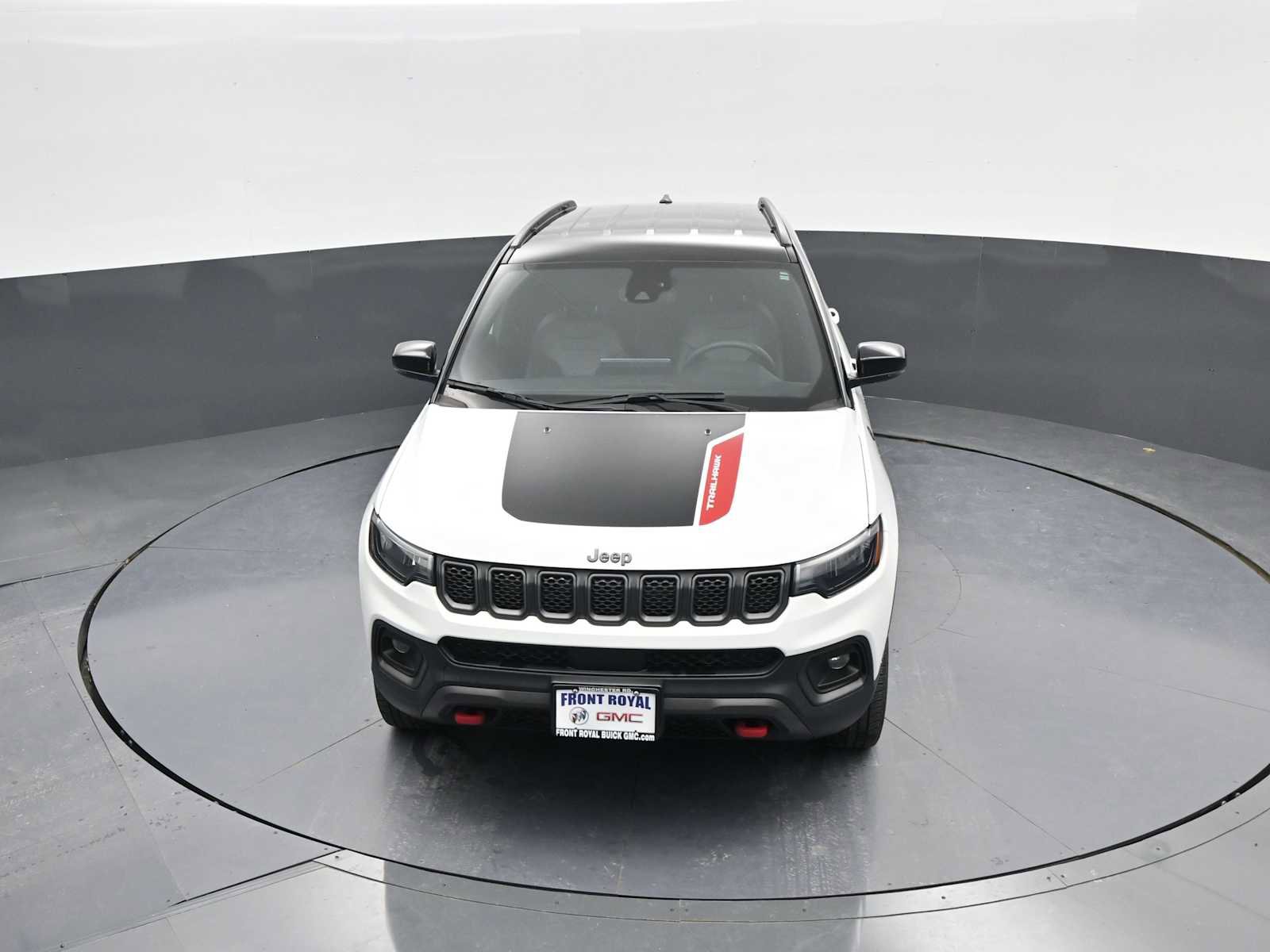 Used 2024 Jeep Compass Trailhawk image 32