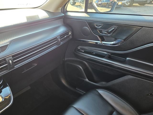 Used 2023 Lincoln Corsair FWD image 35