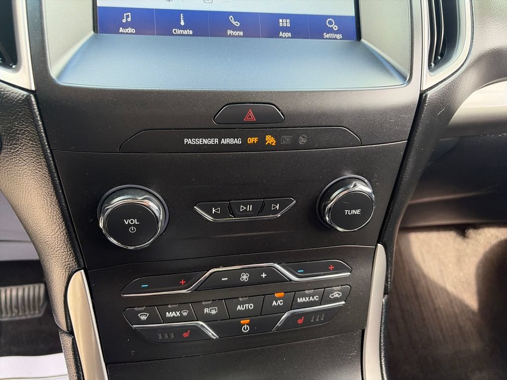 Used 2019 Ford Edge SEL w/ Equipment Group 201A AWD/4WD image 21