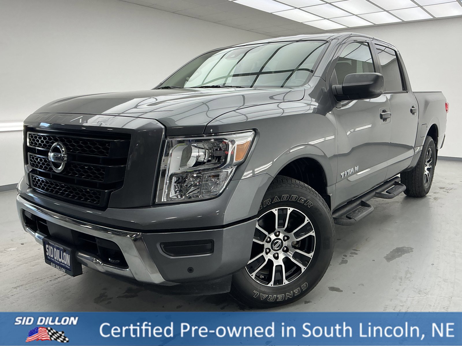 Used 2022 Nissan Titan SV w/ SV Convenience Package
