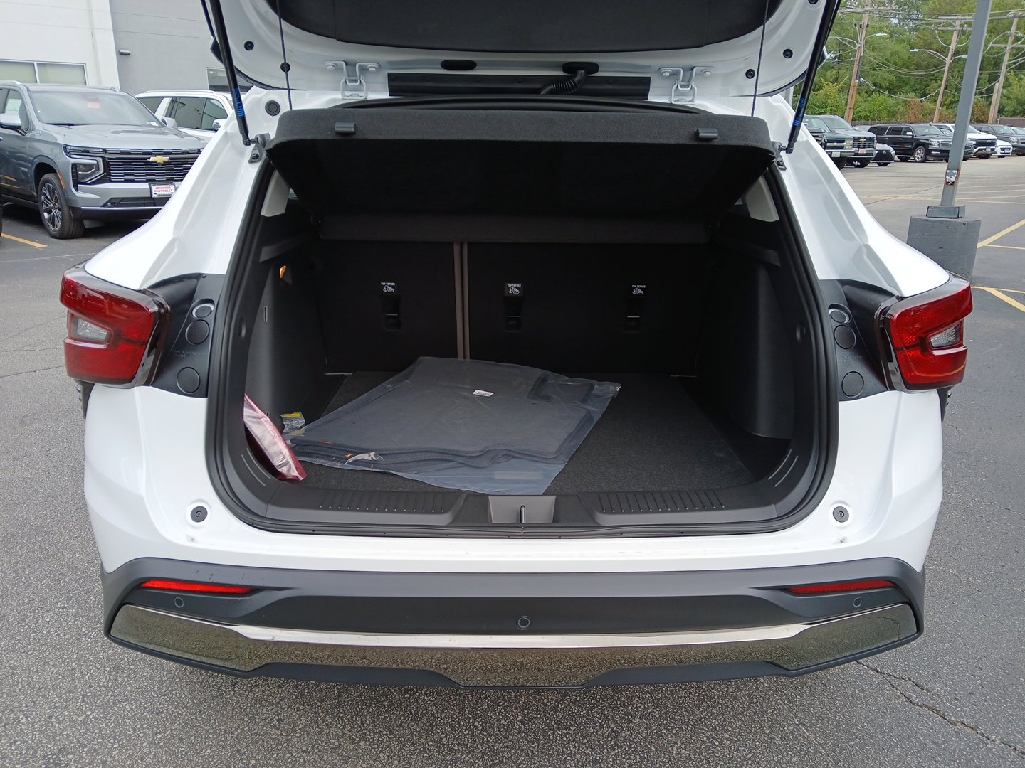 Used 2026 Chevrolet Trax ACTIV w/ Sunroof Package image 22