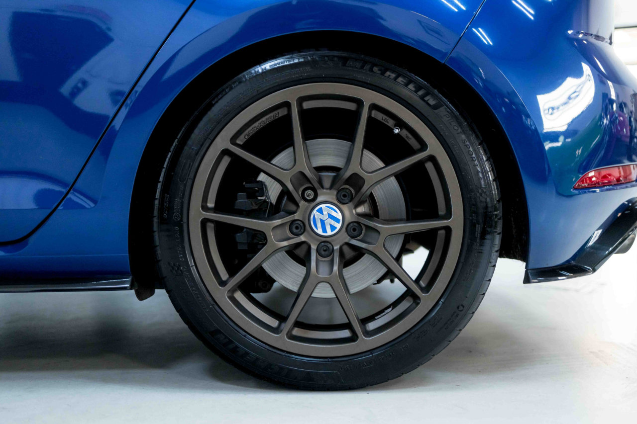 Used 2018 Volkswagen Golf R DCS and Navigation 7A image 56