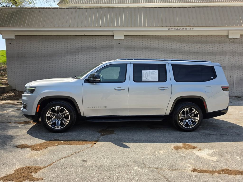 Used 2024 Jeep Wagoneer L Series II image 26