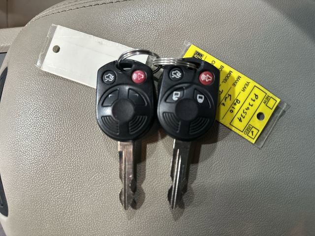 Used 2010 Ford Taurus SEL FWD image 33