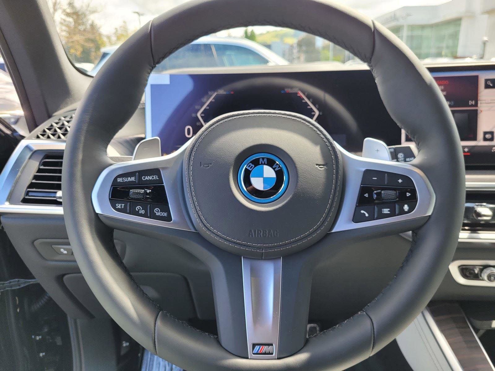 New 2026 BMW X5 xDrive50e w/ M Sport Package AWD/4WD image 17