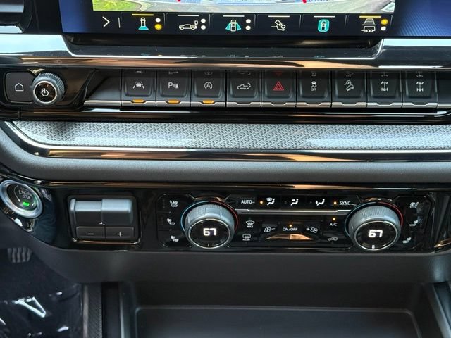 Used 2023 Chevrolet Silverado 1500 ZR2 w/ Technology Package AWD/4WD image 24