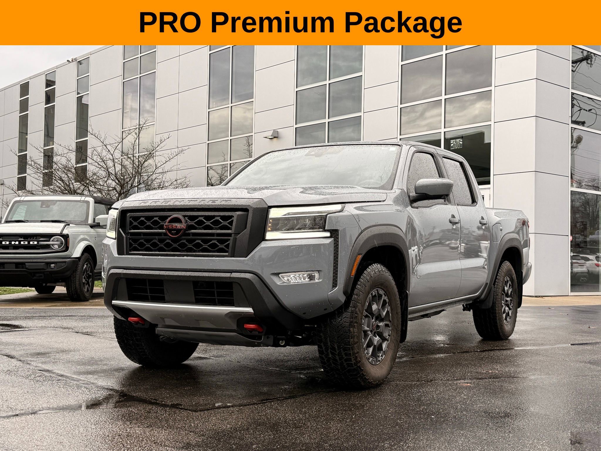 Used 2024 Nissan Frontier PRO-4X w/ Pro Premium Package image 2