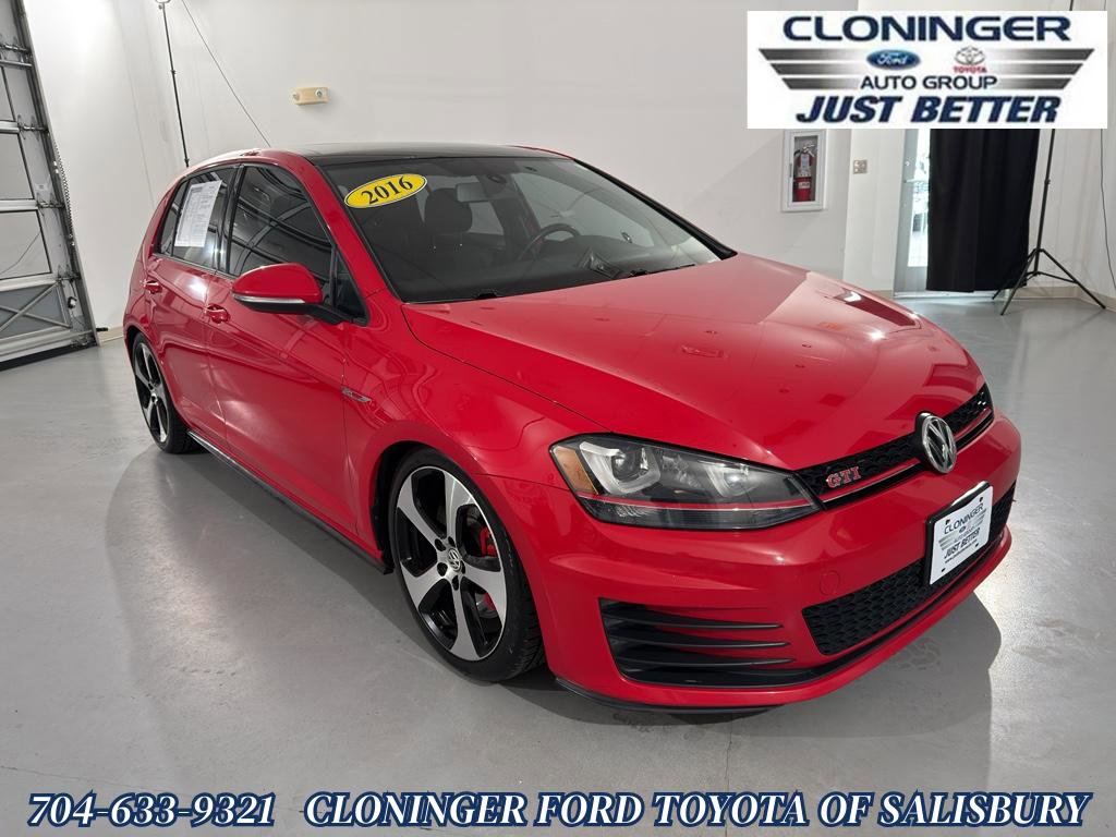 Used 2016 Volkswagen GTI SE image 1