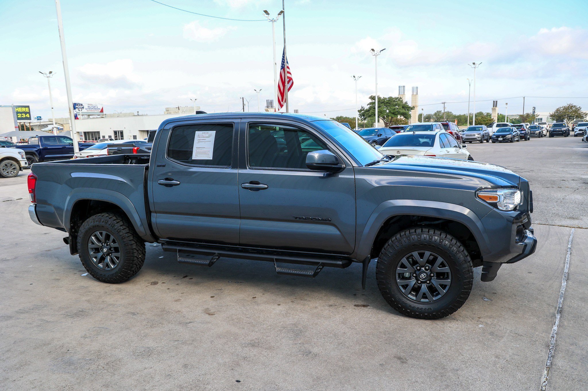 Certified 2023 Toyota Tacoma SR5 image 6