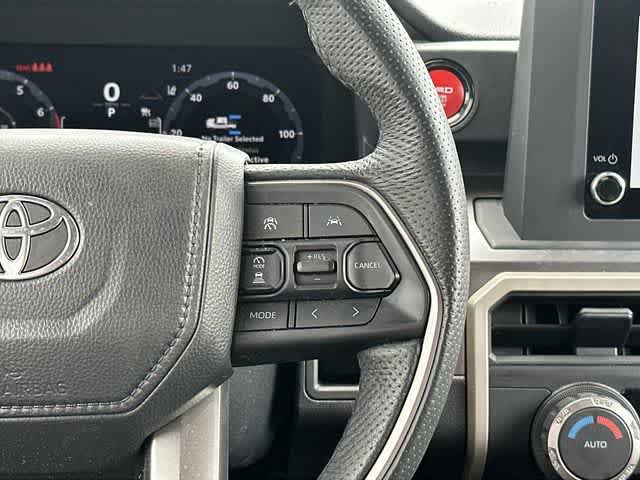 Used 2025 Toyota Tacoma TRD Sport AWD/4WD image 9