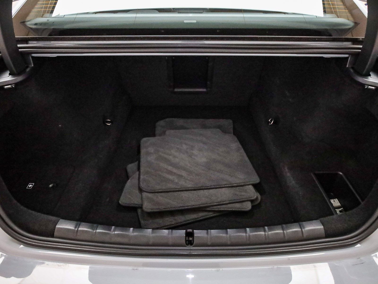 Certified 2023 BMW 760i xDrive w/ Parking Assistance Package image 27