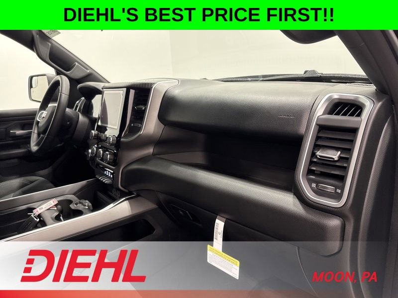 New 2026 RAM 1500 Express AWD/4WD image 16