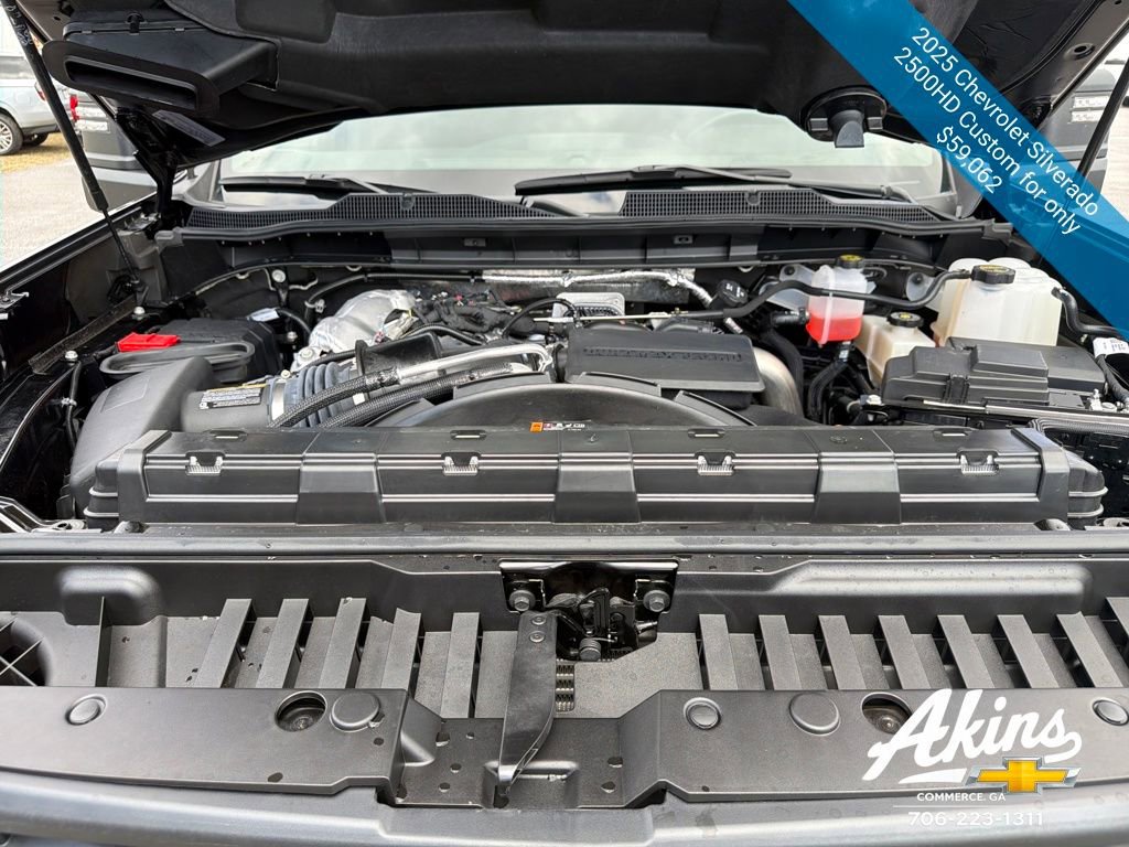 Used 2025 Chevrolet Silverado 2500 Custom w/ Custom Value Package image 4
