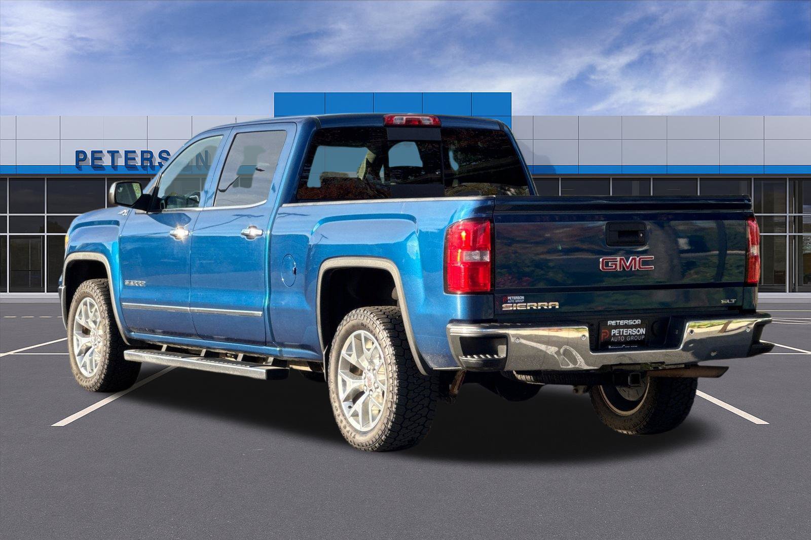 Used 2015 GMC Sierra 1500 SLT w/ SLT Crew Cab Value Package AWD/4WD image 6