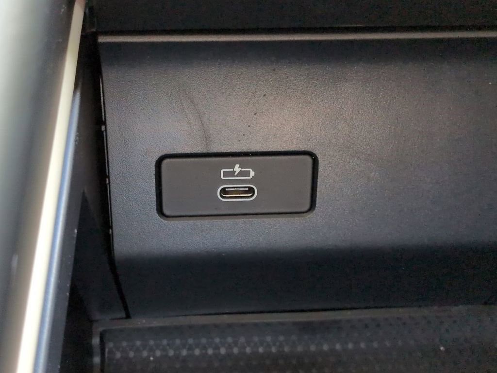 Certified 2024 BMW X5 xDrive40i w/ M Sport Package image 24