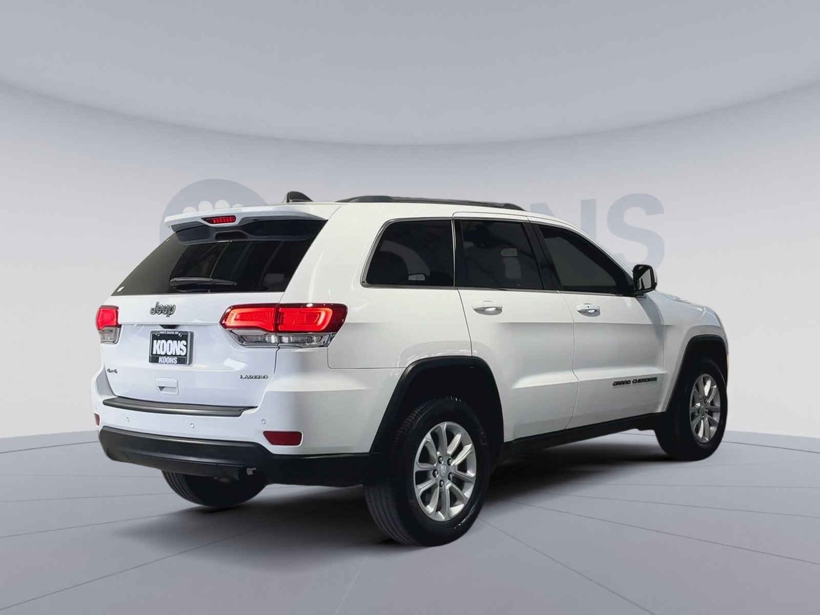 Used 2021 Jeep Grand Cherokee Laredo X AWD/4WD image 11