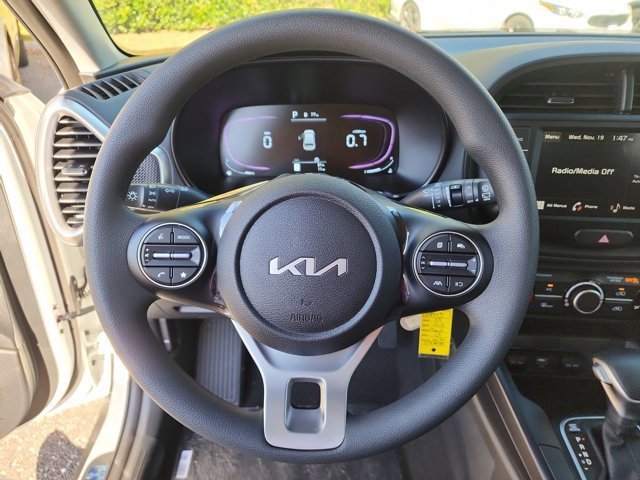Used 2025 Kia Soul LX image 23