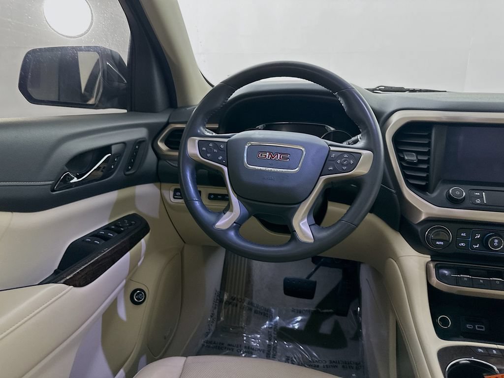Used 2020 GMC Acadia Denali w/ Technology Package FWD image 33