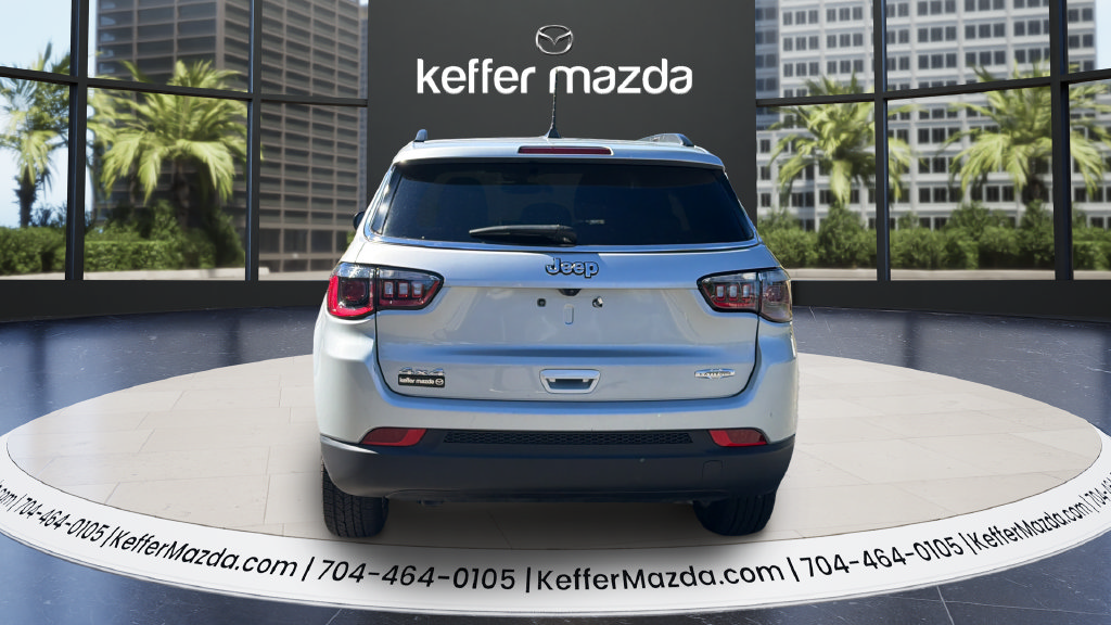Used 2024 Jeep Compass Latitude AWD/4WD image 6