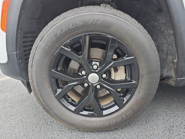 Used 2024 Jeep Grand Cherokee Limited AWD/4WD image 40