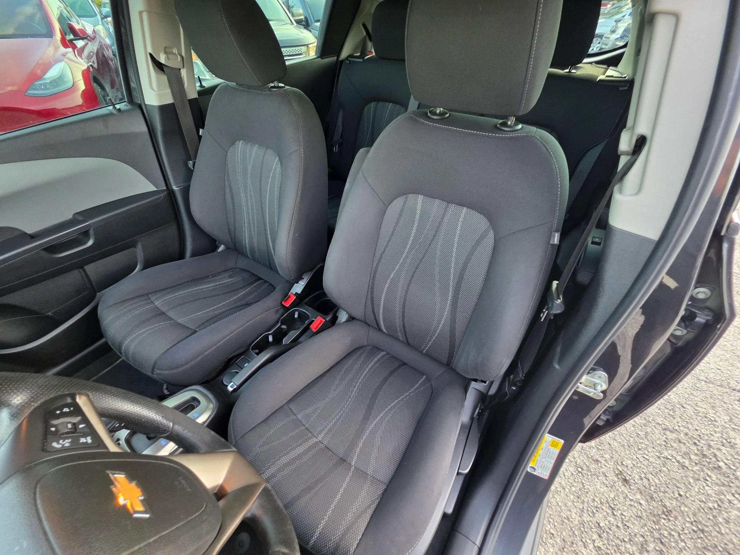 Used 2016 Chevrolet Sonic LT FWD image 10