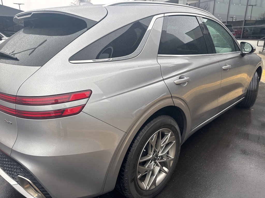 Used 2022 Genesis GV70 2.5T w/ Select Package image 4