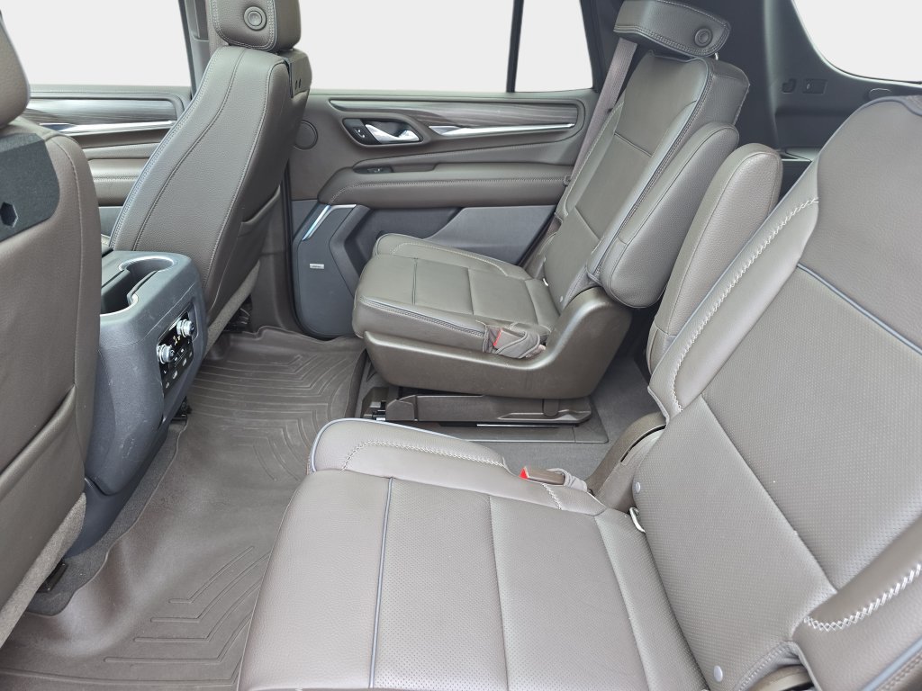 Used 2021 GMC Yukon Denali w/ Denali Ultimate Package AWD/4WD image 18