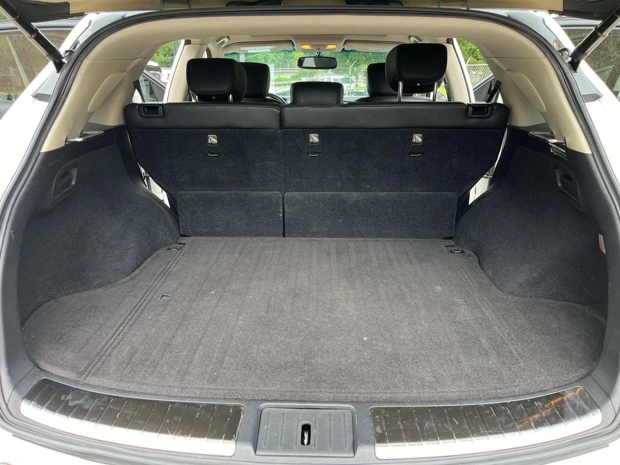 Used 2014 INFINITI QX70 2WD w/ Premium Package image 10