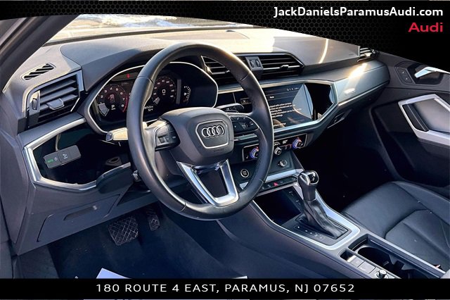 Used 2023 Audi Q3 2.0T Premium w/ Convenience Package image 11