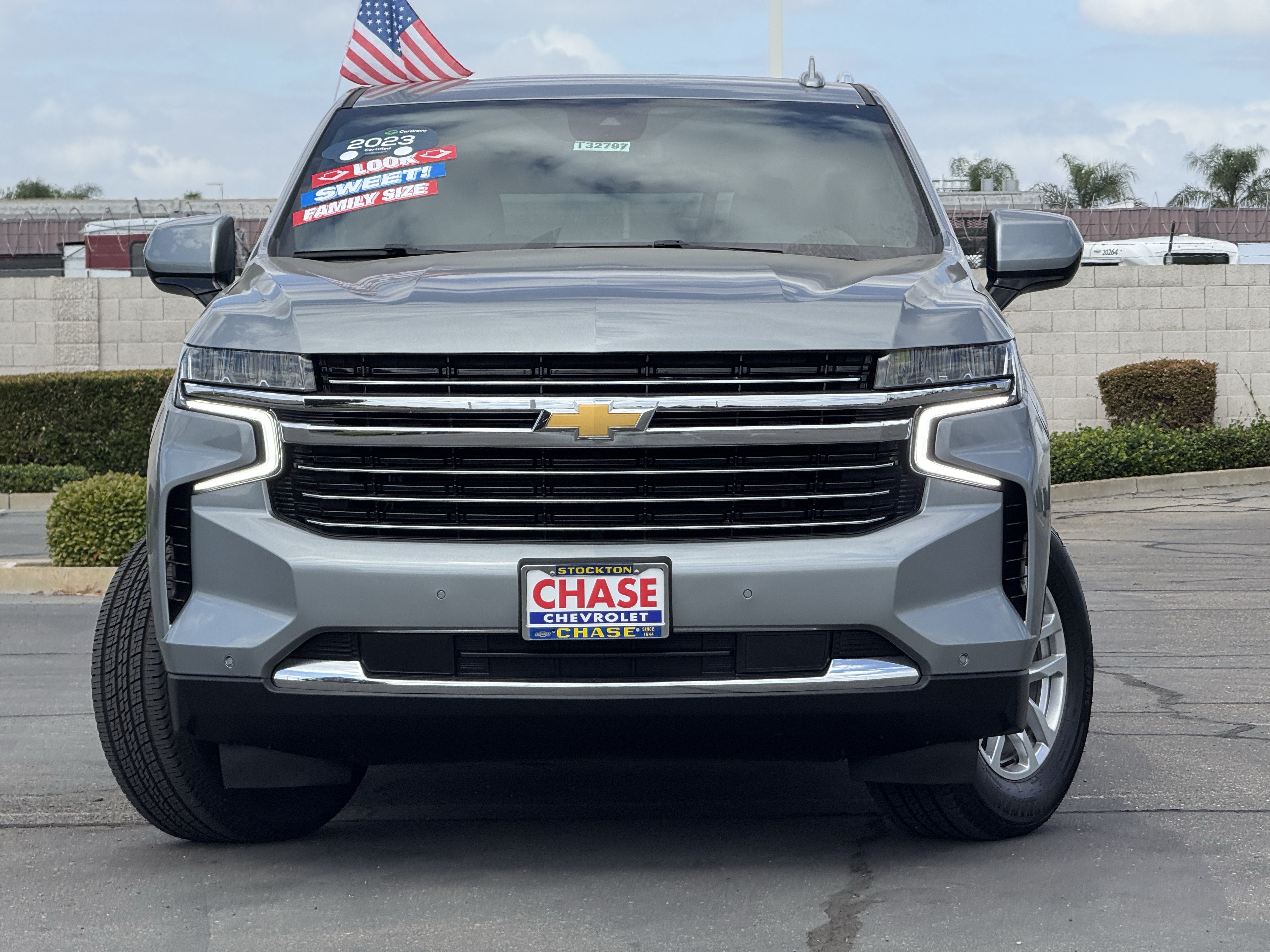 Certified 2023 Chevrolet Tahoe LT AWD/4WD image 2
