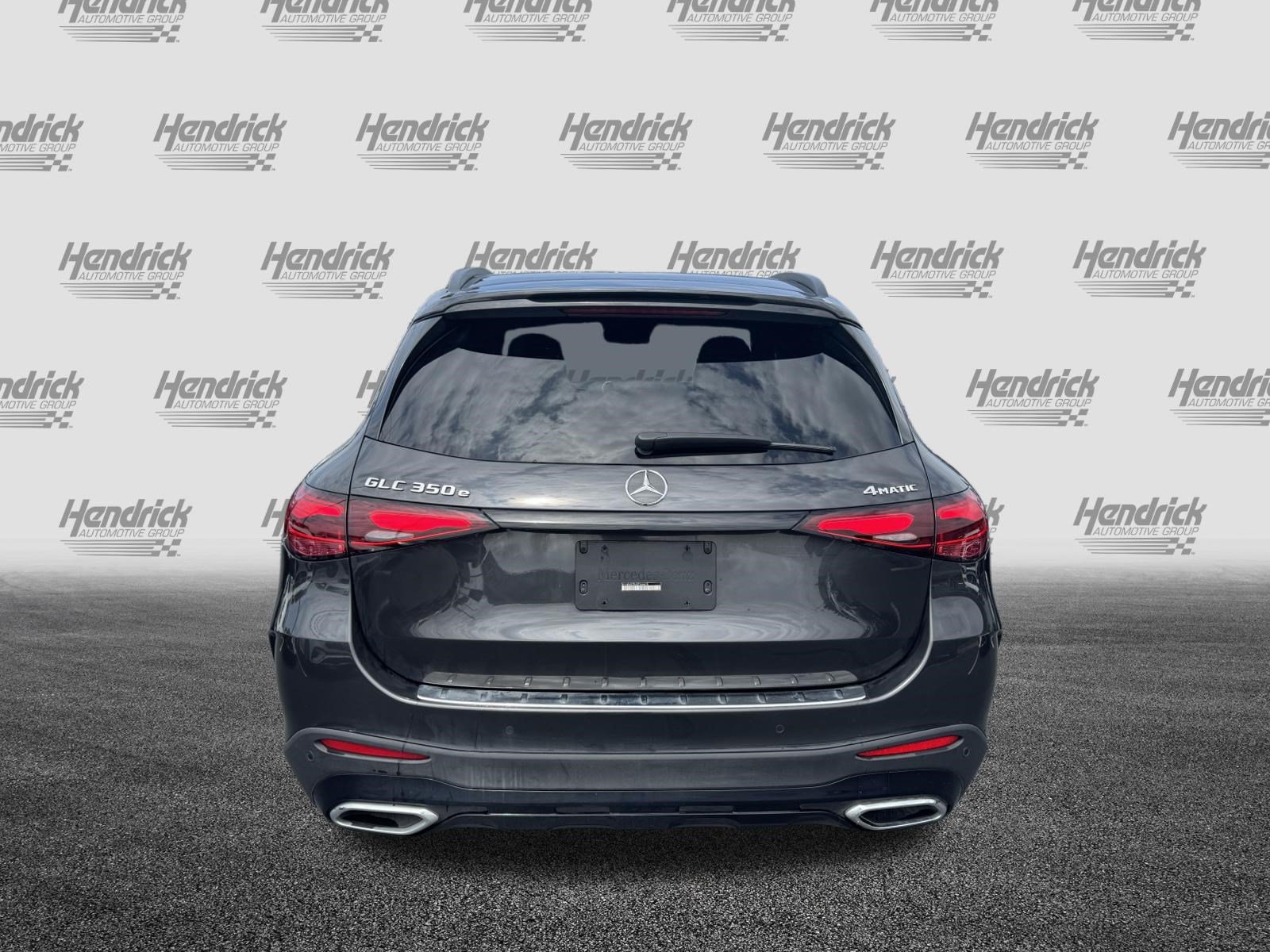Used 2025 Mercedes-Benz GLC 350e 4MATIC image 9