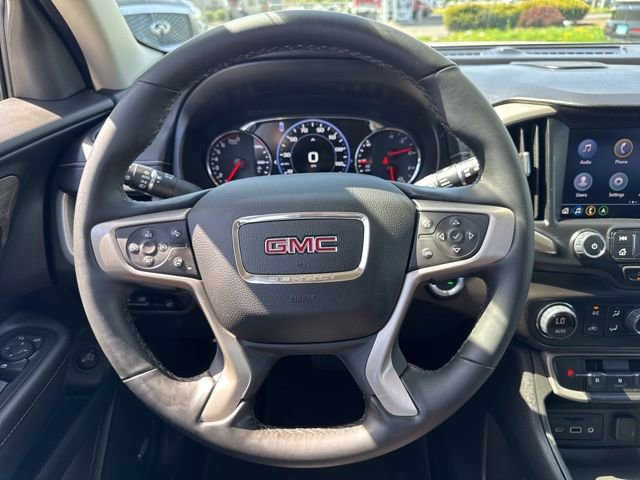 Used 2023 GMC Terrain Denali w/ Denali Premium Package AWD/4WD image 10