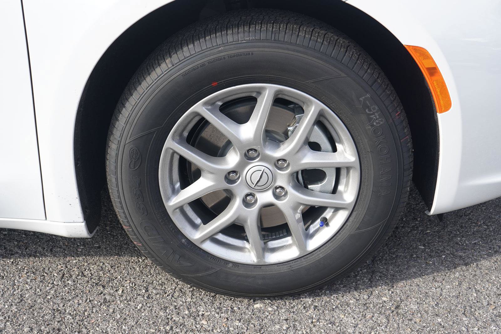 New 2026 Chrysler Pacifica Select image 5