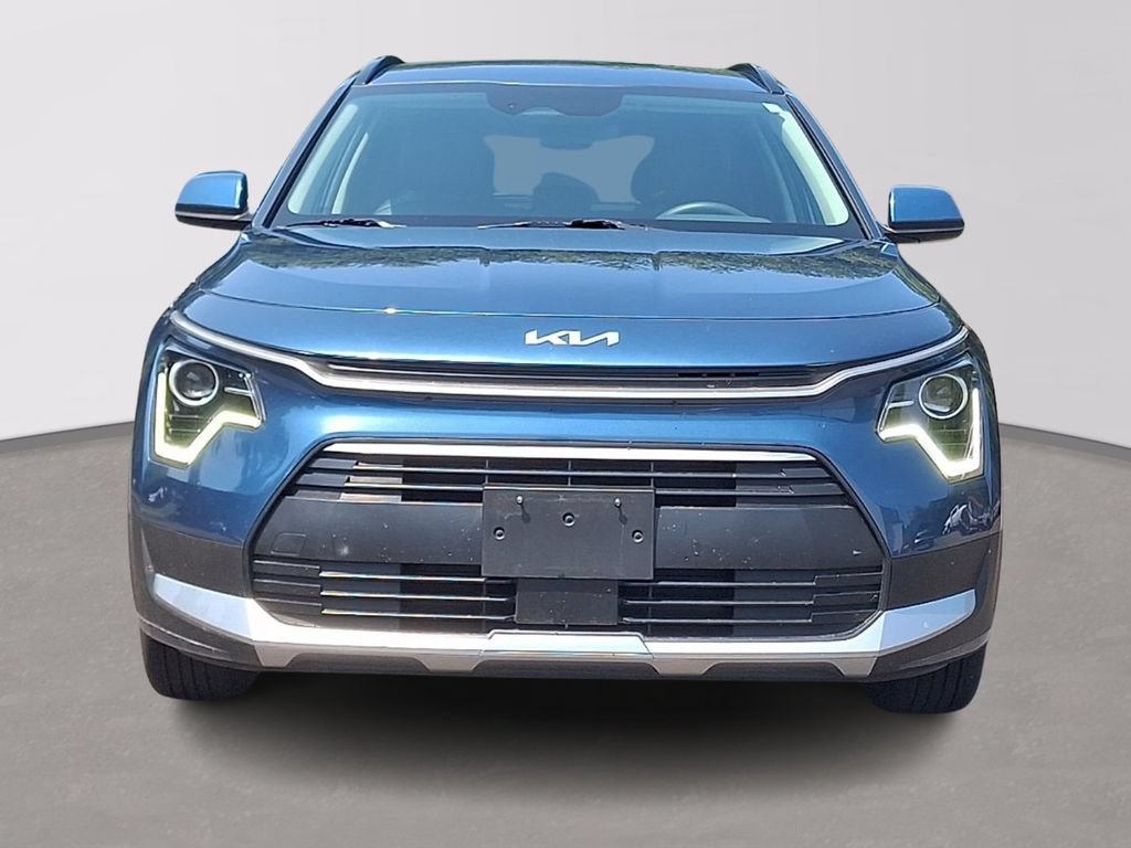 Used 2025 Kia Niro EX w/ EX Cold Weather Package FWD image 2