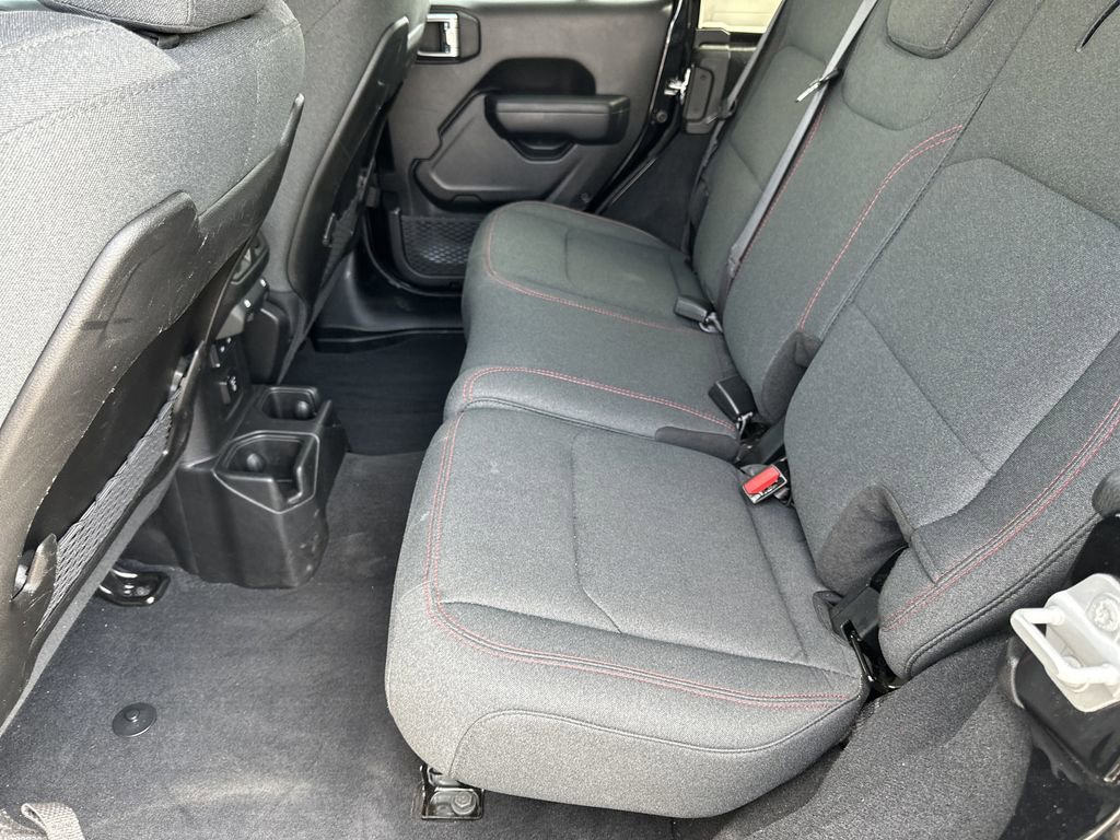 Certified 2025 Jeep Wrangler Unlimited Rubicon image 15