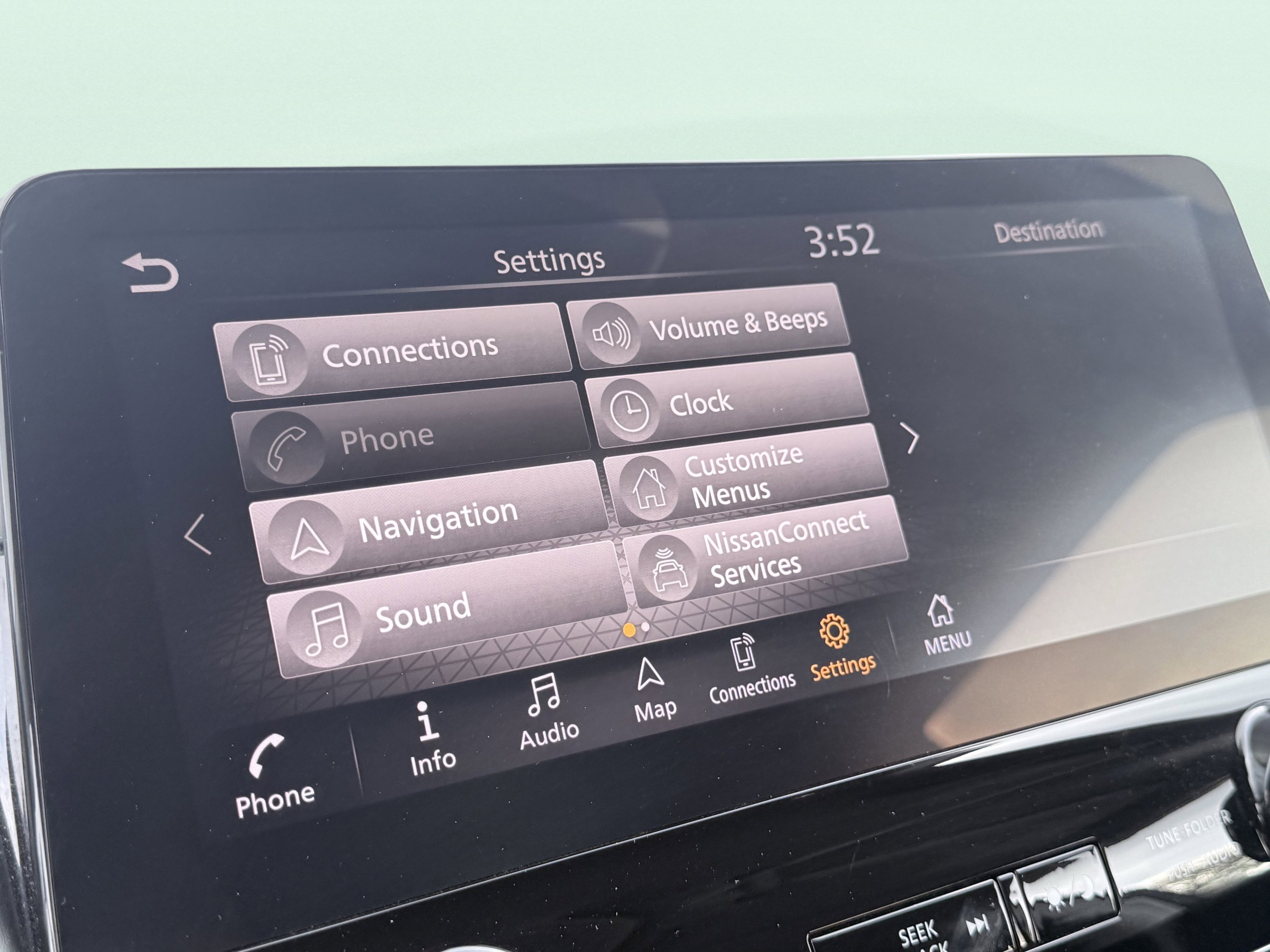 Used 2021 Nissan Armada SV w/ SV Appearance Package image 79