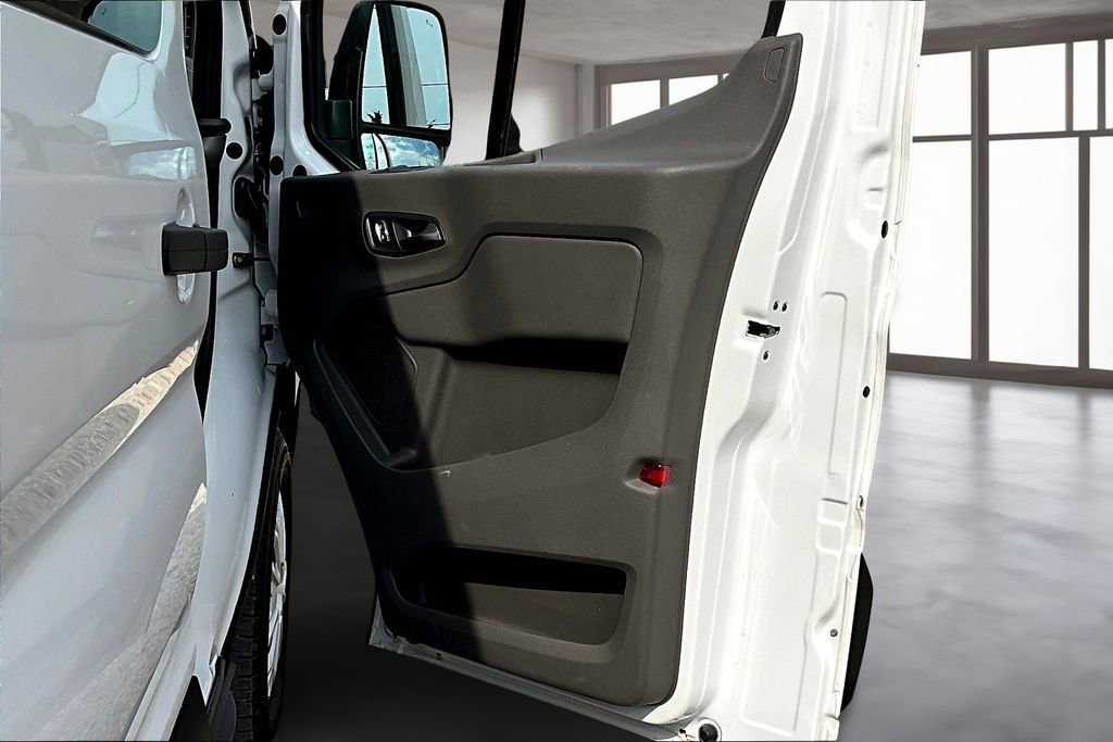 Used 2022 Ford Transit 350 XLT image 27