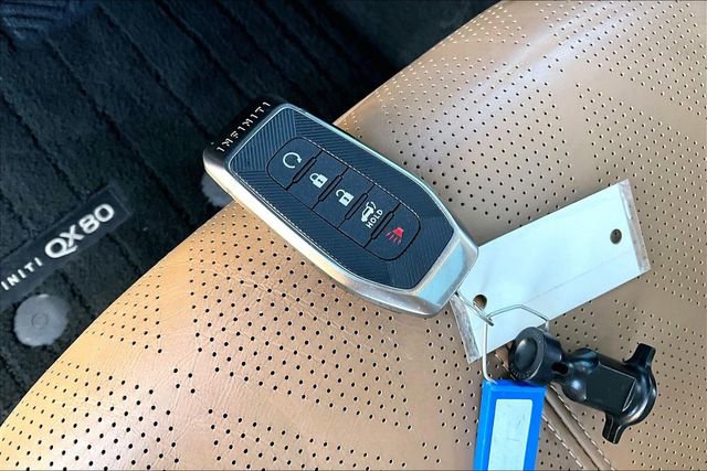 Certified 2025 INFINITI QX80 Sensory image 11