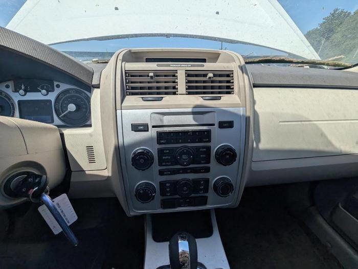 Used 2008 Mercury Mariner 4WD V6 image 37