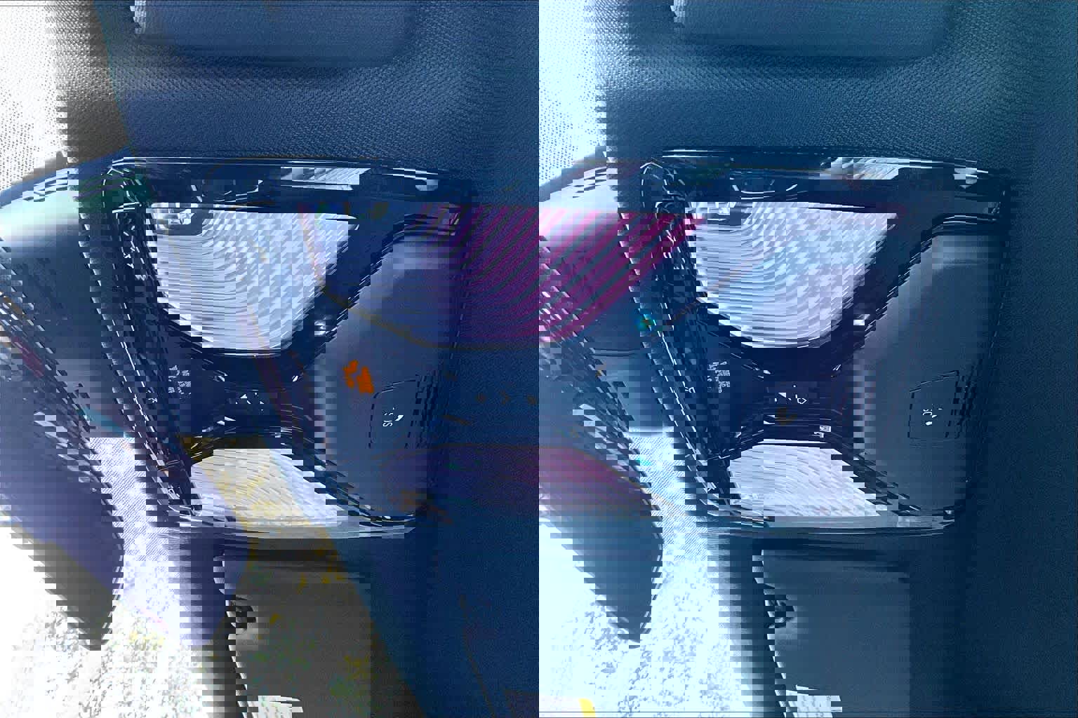 Used 2023 BMW 330i Sedan w/ Driving Assistance Package image 31